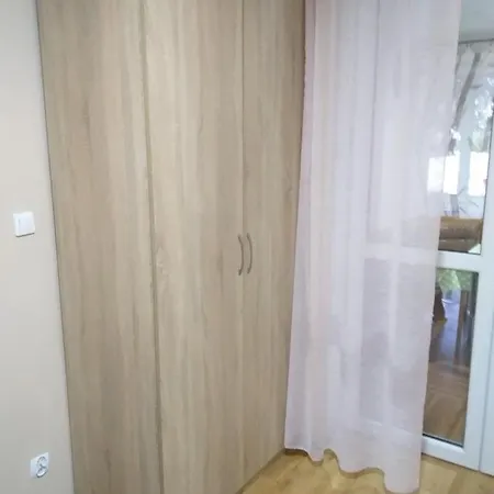 Czerwone Maki 2 Lazienki 5 Pokoi Kuchnia - Noclegigrodziskpl 792-535-535 Grodzisk Mazowiecki