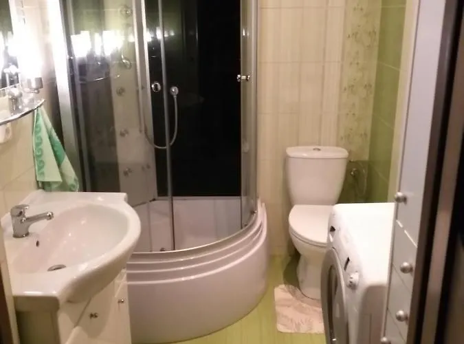 Czerwone Maki 2 Lazienki 5 Pokoi Kuchnia - Noclegigrodziskpl 792-535-535 *